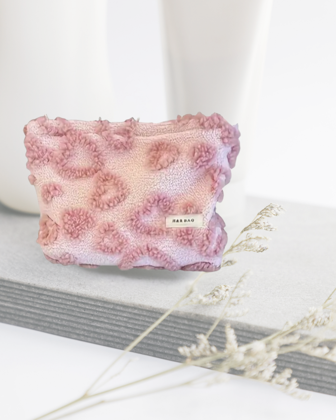 TROUSSE DE COSMETIQUES ROSE AVEC COEUR EN PELUCHE